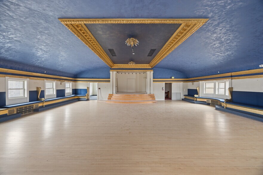 More Photos Of 2540 Park Ave, Minneapolis Schools For Sale