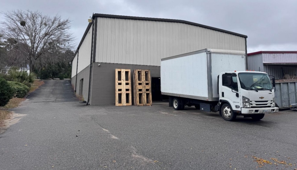 More Photos Of 1315 4th Ave, Conway Freestanding For Lease