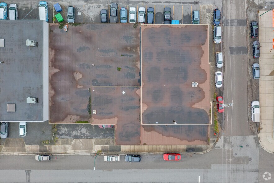 More Photos Of 12 3rd Ave E, Vancouver Warehouse For Lease