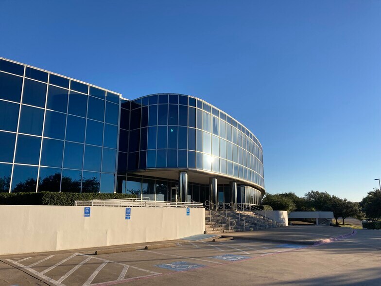 Primary Photo Of 401 E Corporate Dr, Lewisville Office For Lease