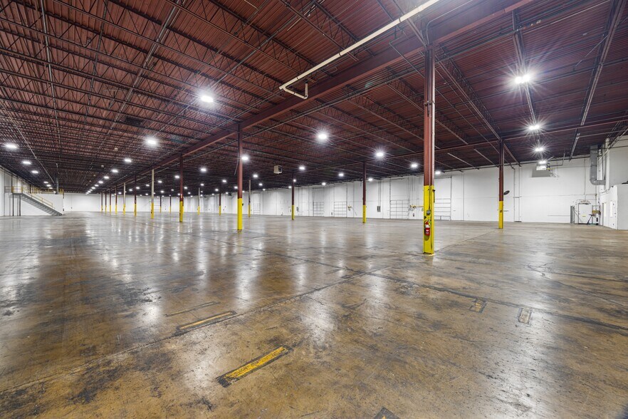 More Photos Of 237-265 E Belz Blvd, Memphis Distribution For Lease
