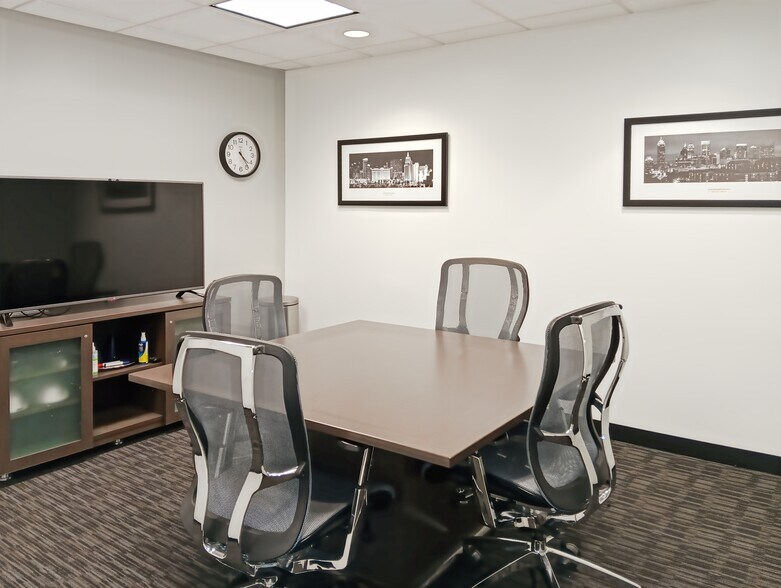 More Photos Of 20801 Biscayne Blvd, Aventura Coworking Space