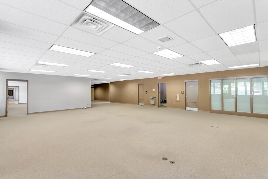 More Photos Of 4200 Triangle Ln, Murrysville Office For Lease