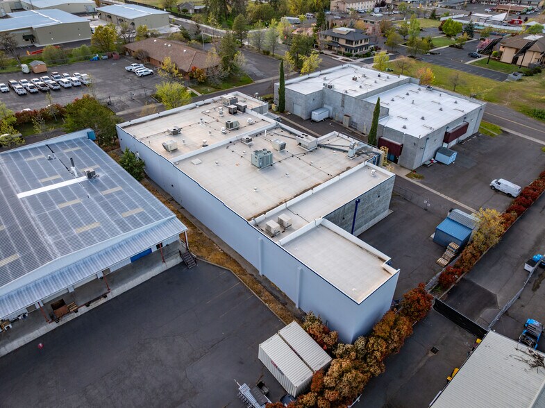 More Photos Of 710 Jefferson Ave, Ashland Light Manufacturing For Lease