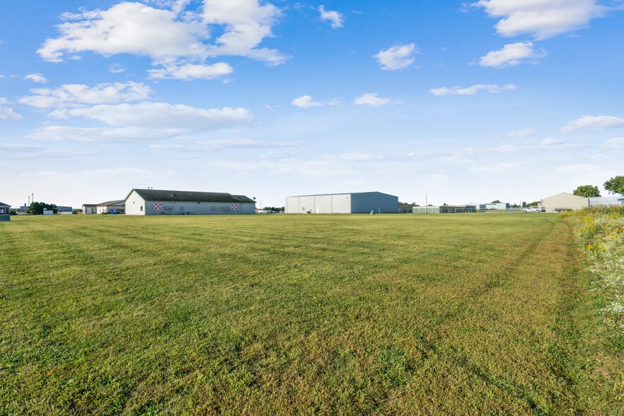 More Photos Of 3620 Flint Ridge Dr, Burlington General Retail For Sale