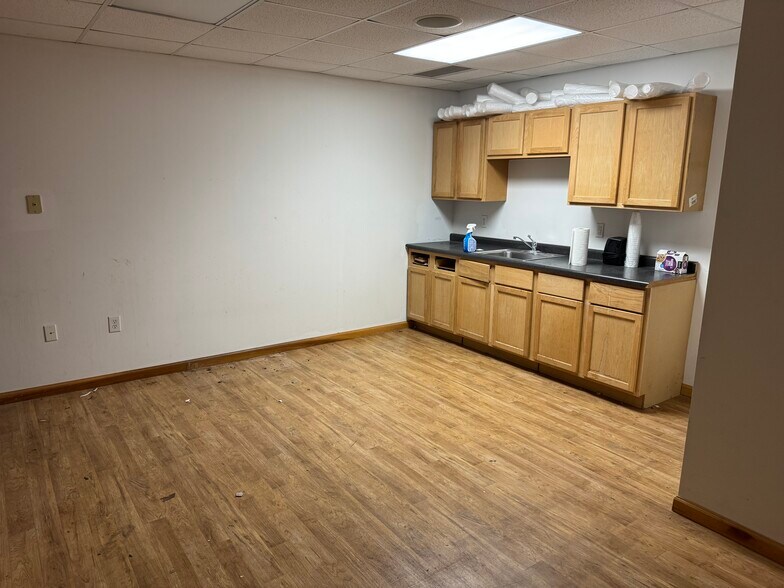 More Photos Of 3021-3055 W US Highway 36, Pendleton Unknown For Sale