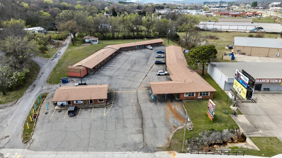 More Photos Of 509 W Main St, Wilburton Hotel For Sale