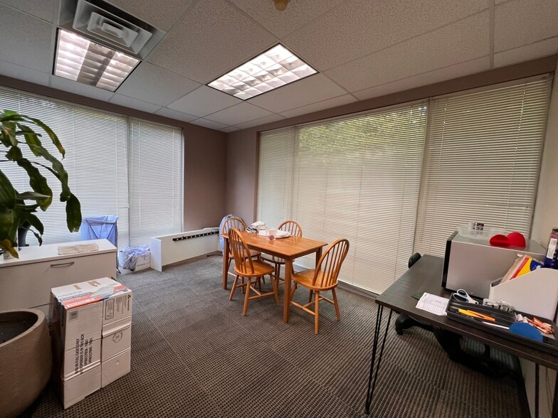 More Photos Of 720 S 348th St, Federal Way Office For Lease