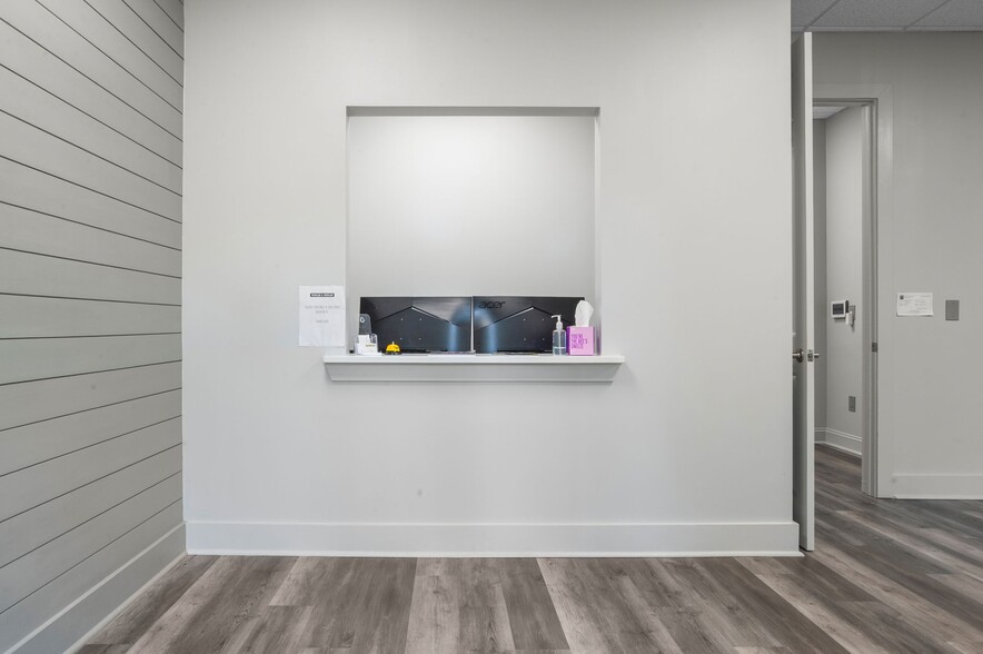 More Photos Of 1544 Fording Island Rd, Hilton Head Island Medical For Sale