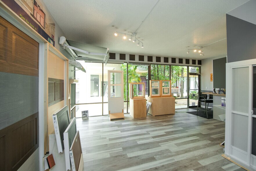More Photos Of 2595 Tamiami Trl, Port Charlotte Apartments For Lease