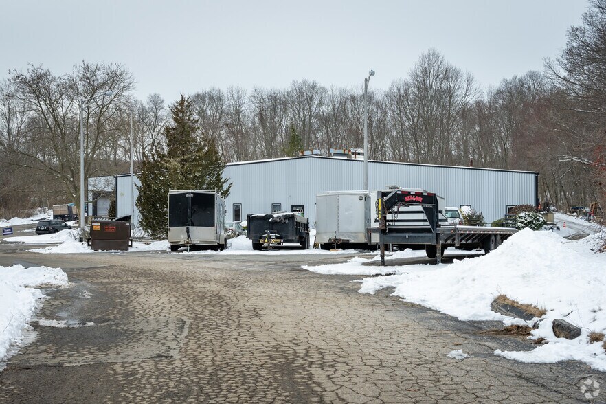 More Photos Of 9 Heritage Park Rd, Clinton Distribution For Sale