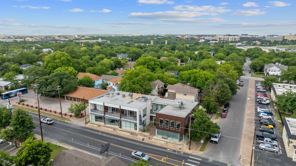 More Photos Of 508 E 53rd St, Austin Loft Creative Space For Sale