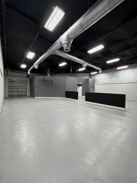More Photos Of 9450 NW 58th St, Miami Warehouse For Sale