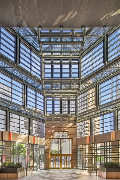 More Photos Of 601 S Figueroa St, Los Angeles Office For Lease