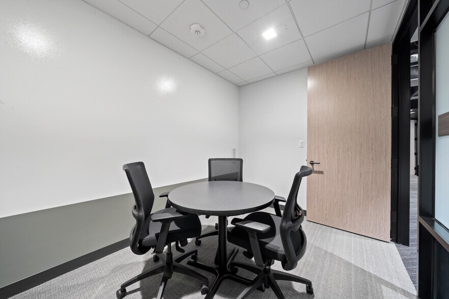 More Photos Of 7620 Guadalupe St, Austin Office For Lease