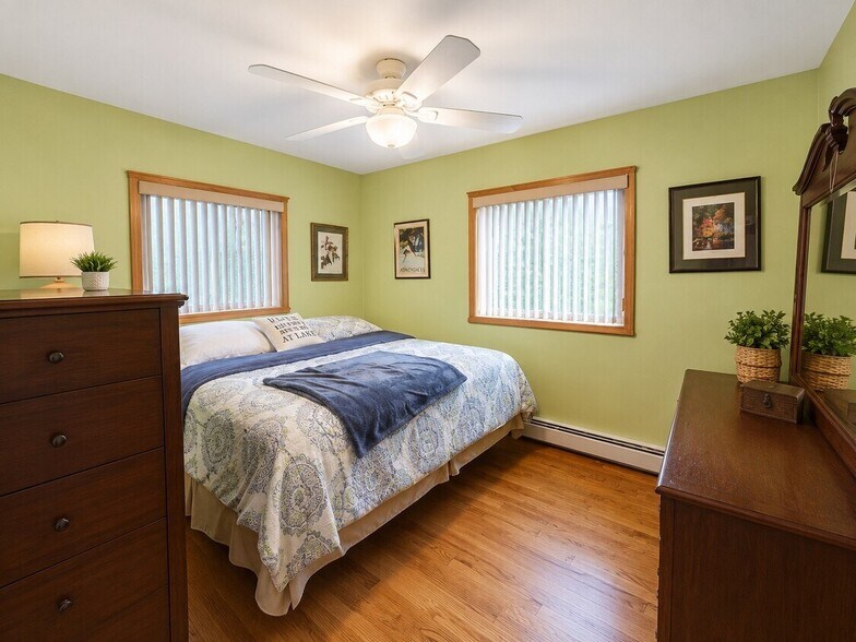 More Photos Of 94-100 Dingle Daisy Rd, Monticello Hotel For Sale