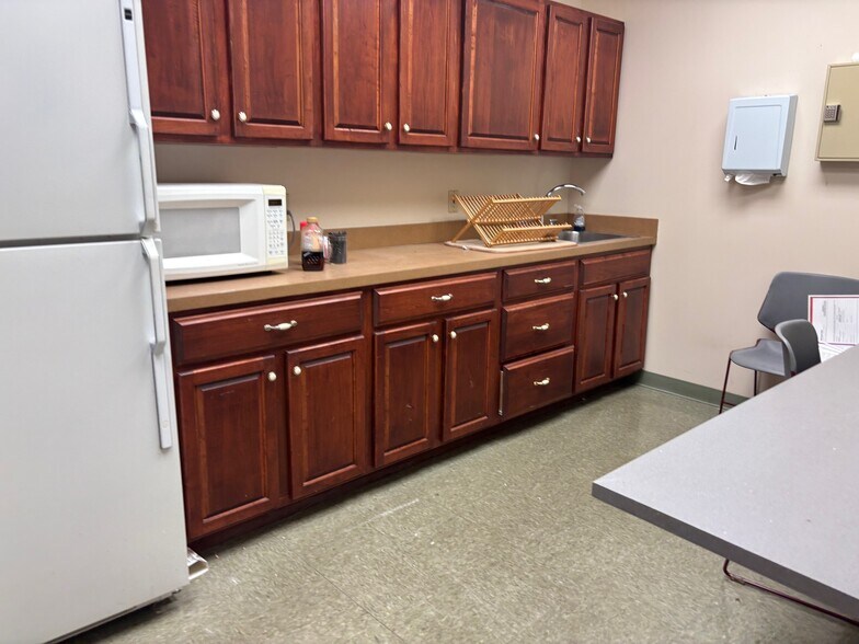 More Photos Of 231-235 N 2nd St, Harrisburg Office For Sale