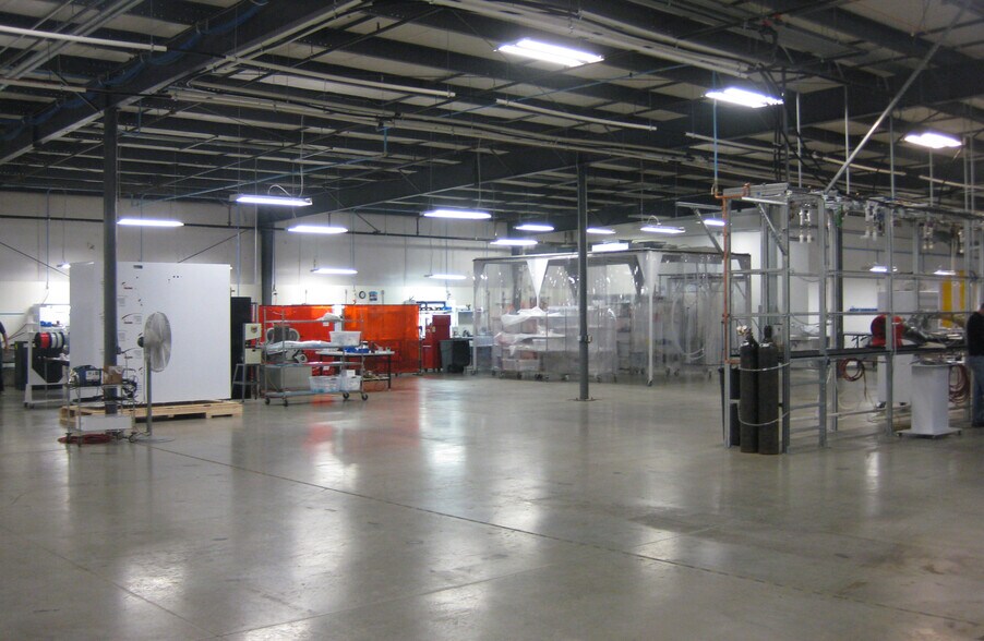 More Photos Of 11801 W Executive Dr, Boise Showroom For Lease