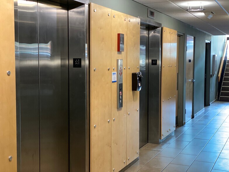 More Photos Of 100-101 E Milwaukee St, Janesville Office For Lease