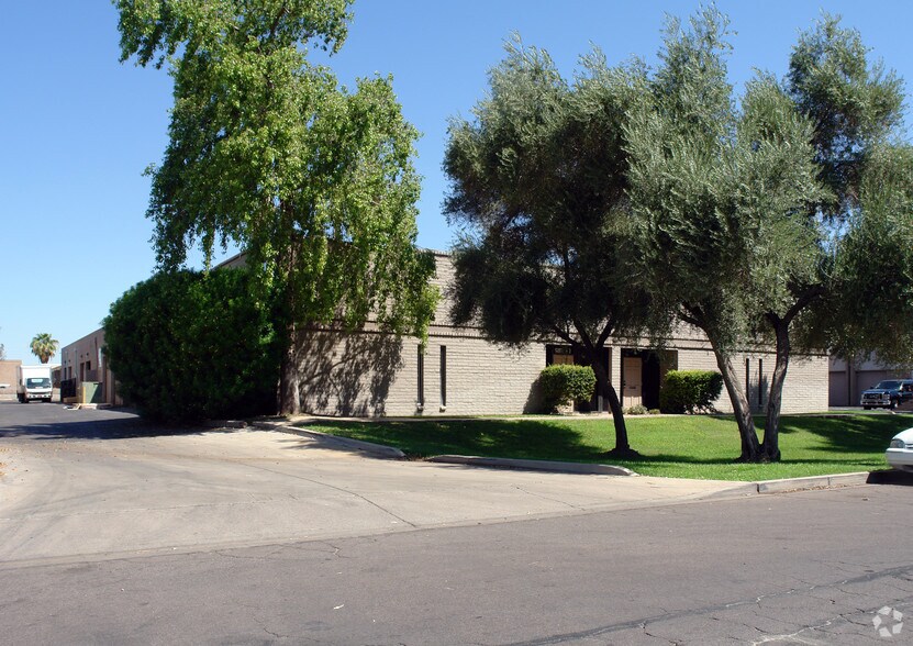 More Photos Of 3144 W Lewis Ave, Phoenix Warehouse For Lease