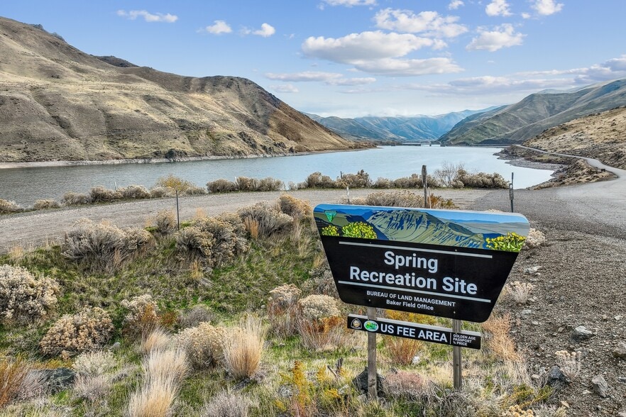 More Photos Of 110 Washington St, Huntington Hospitality For Sale