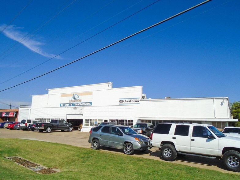 More Photos Of 7200 Harry Hines Blvd, Dallas Service For Lease
