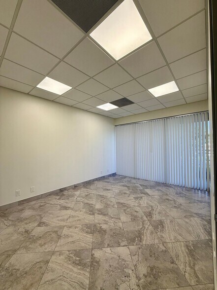 More Photos Of 1816-1850 Kona Dr, Compton Warehouse For Lease