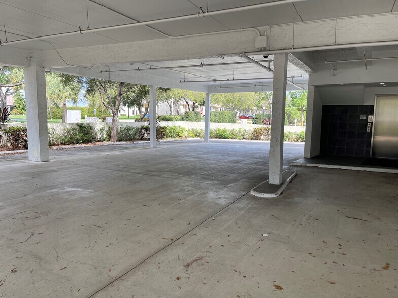 More Photos Of 2505 NW Boca Raton Blvd, Boca Raton Office For Sale