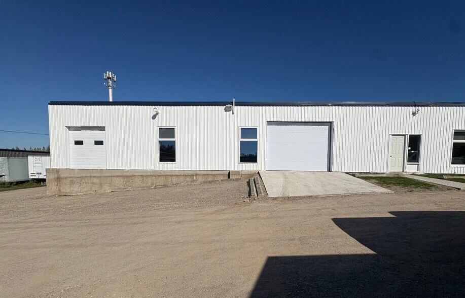 Primary Photo Of 115 Centennial Rd, Shelburne Warehouse For Lease