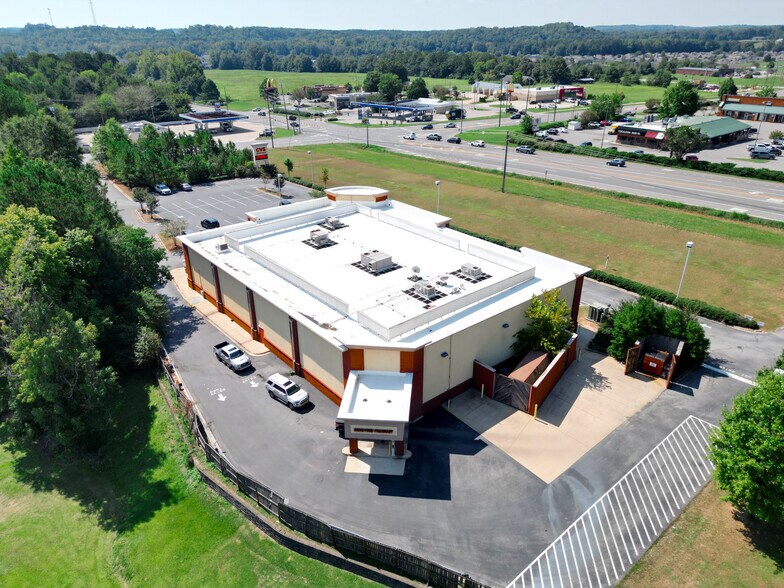 More Photos Of 4280 Mitt Lary Rd, Northport Drugstore For Sale