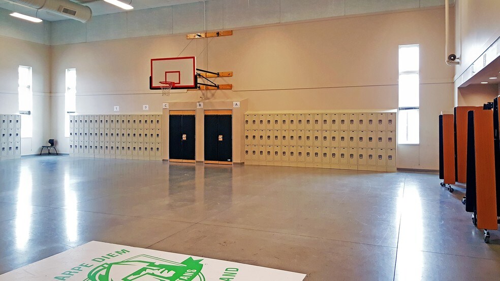 More Photos Of 4410 N Shadeland Ave, Indianapolis Office For Lease