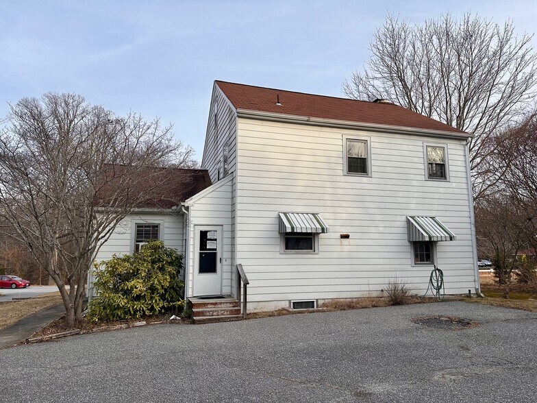 More Photos Of 4180 Old Town Rd, Huntingtown Loft Creative Space For Sale