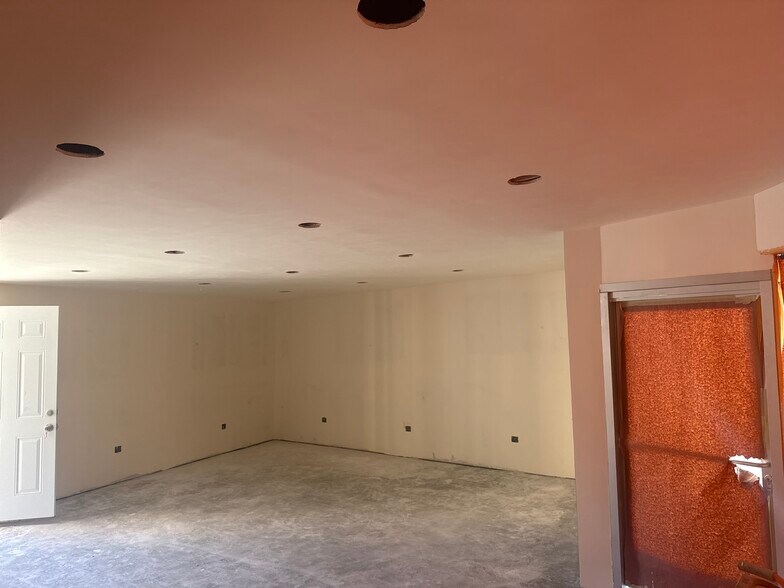 More Photos Of 5521 El Cajon Blvd, San Diego Storefront For Lease