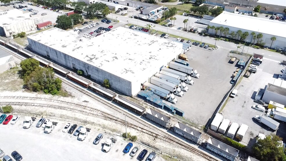 More Photos Of 1240 W 13th St, Riviera Beach Warehouse For Sale