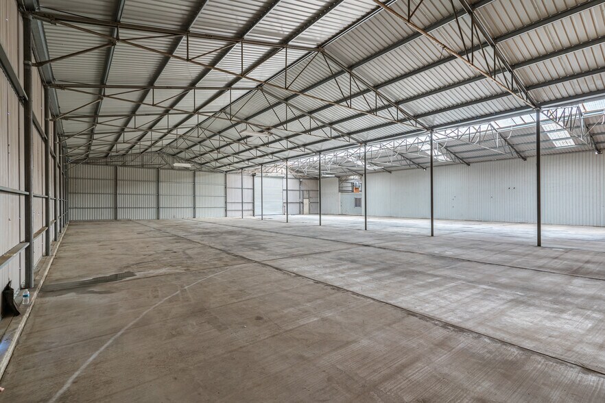 More Photos Of 35650 Hidden Springs Rd, Hemet Warehouse For Lease