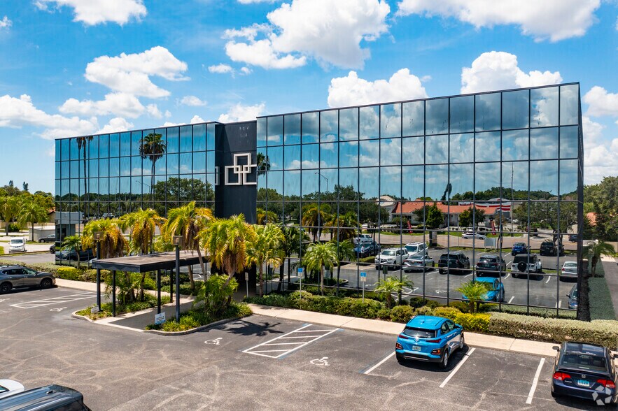 More Photos Of 3665 Bee Ridge Rd, Sarasota Medical For Lease