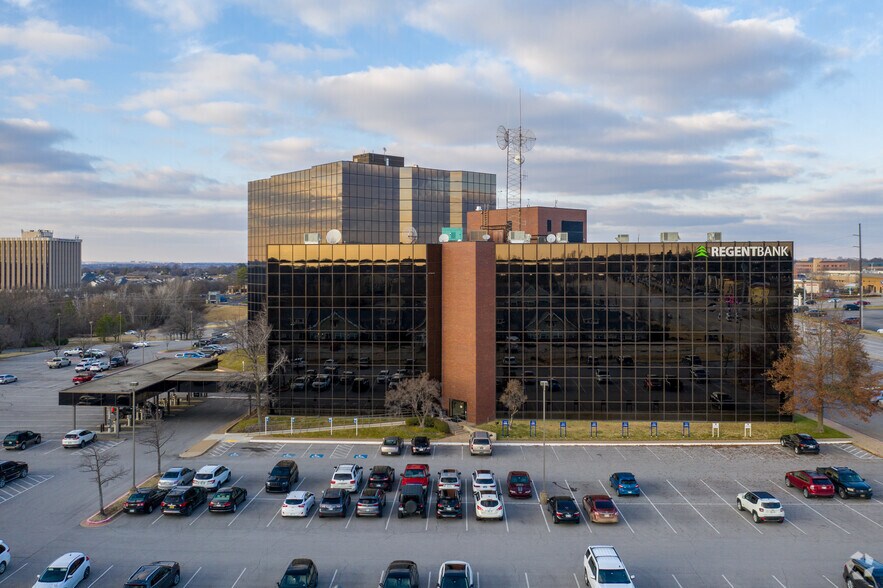 More Photos Of 7136 S Yale Ave, Tulsa Coworking Space