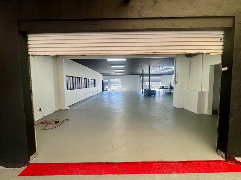 More Photos Of 3121 W Jefferson Blvd, Los Angeles Storefront Retail Office For Lease