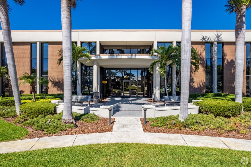 More Photos Of 9500 Koger Blvd N, Saint Petersburg Unknown For Lease