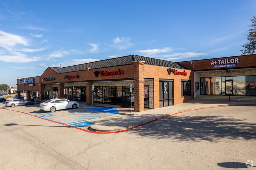 More Photos Of 2219 S Loop 288, Denton Unknown For Lease