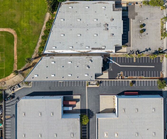 More Photos Of 491 Yorbita Rd, City of Industry Warehouse For Lease