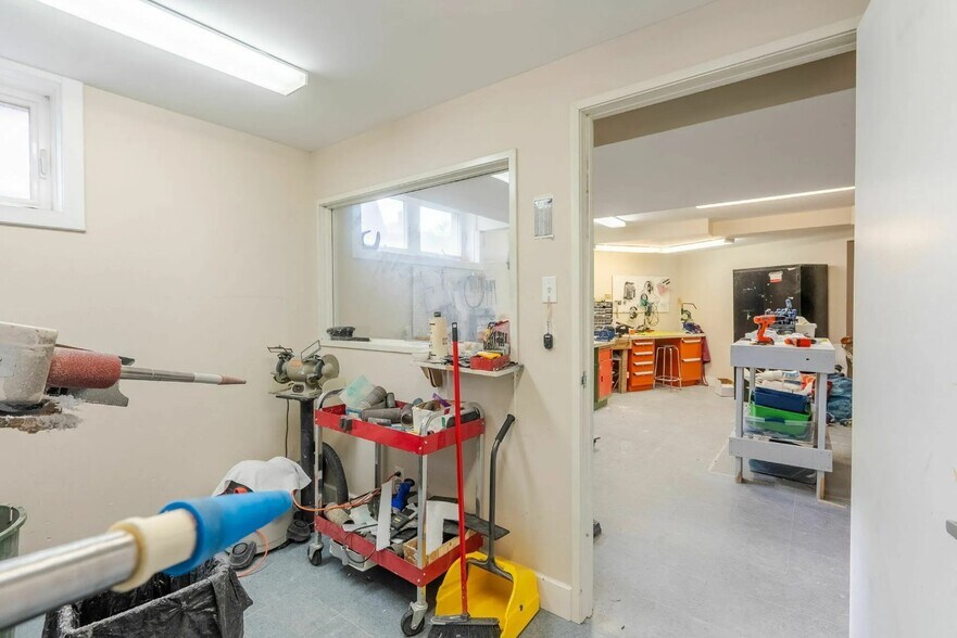 More Photos Of 1014 Maitland Av, Ottawa Medical For Sale