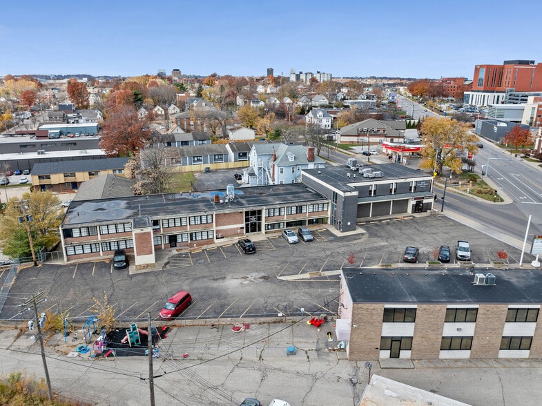 More Photos Of 680 E Market St, Akron Loft Creative Space For Sale