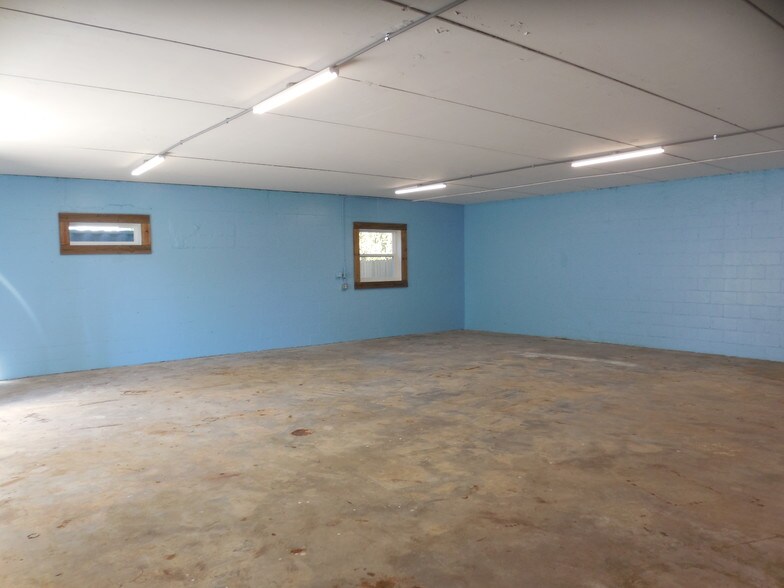 More Photos Of 4401 Wigmore St, Jacksonville Warehouse For Lease