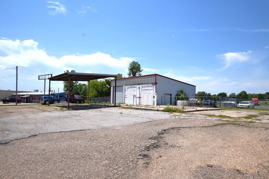 Primary Photo Of 1400 S Main St, Muldrow Land For Sale