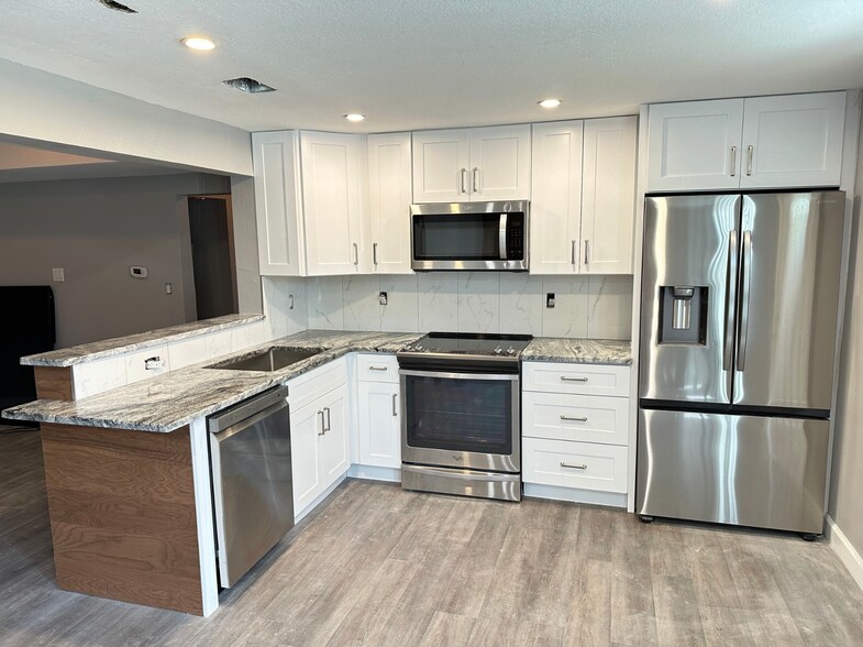 More Photos Of 2301 Trelain Dr S, Saint Petersburg Apartments For Sale