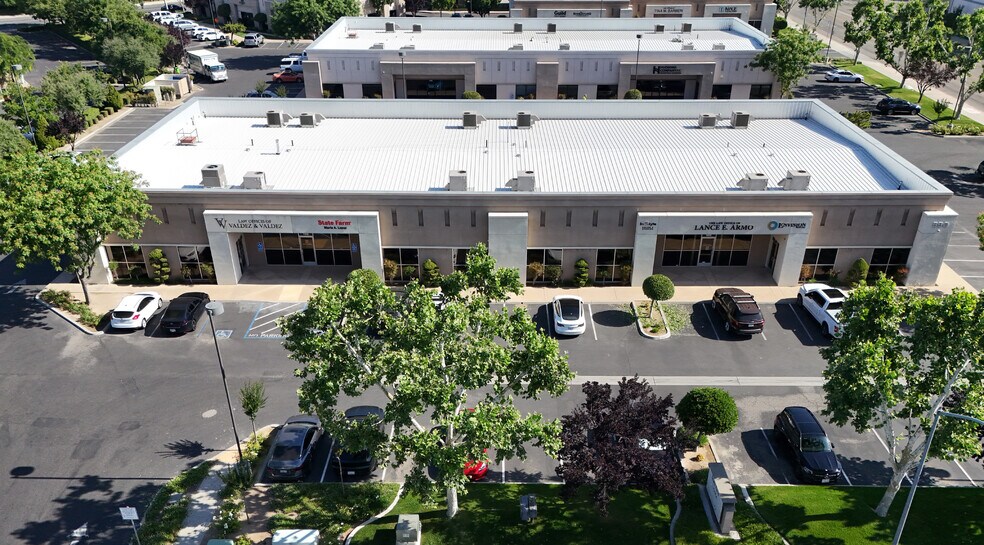 Primary Photo Of 550 W Alluvial Ave, Fresno Unknown For Lease