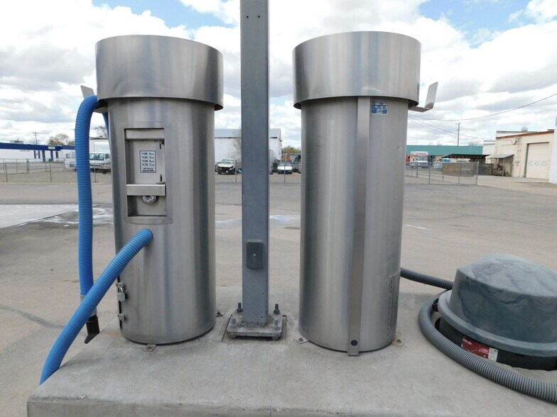 More Photos Of 6 S Main St, Homedale Carwash For Sale