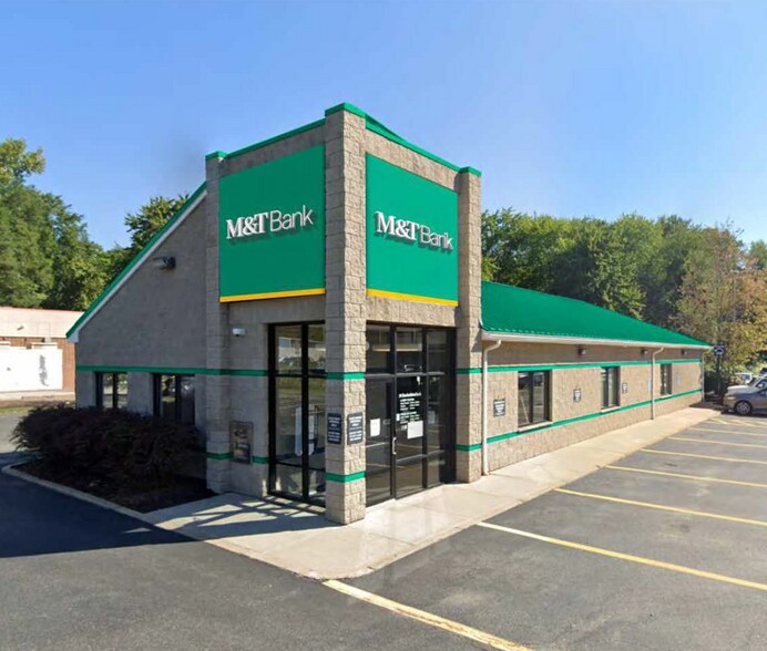 More Photos Of 322 Maple St, Marlborough Bank For Sale