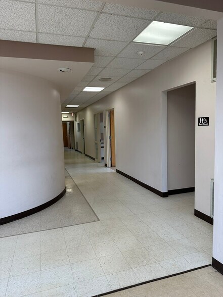 More Photos Of 961 Canal St, Syracuse Medical For Sale